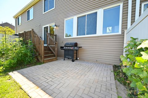 Tiny photo for 425 Locksley Drive, Streamwood, IL 60107 (MLS # 12615699)