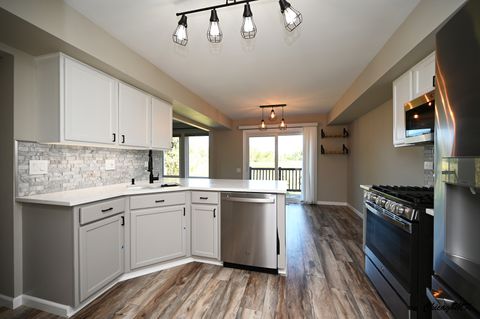 Tiny photo for 425 Locksley Drive, Streamwood, IL 60107 (MLS # 12615699)