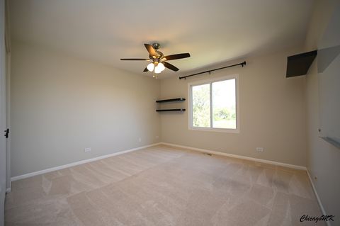 Tiny photo for 425 Locksley Drive, Streamwood, IL 60107 (MLS # 12615699)