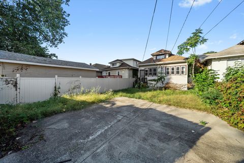 Tiny photo for 7643 S Paxton Avenue, Chicago, IL 60649 (MLS # 12562866)