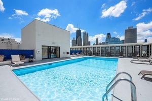 1 E Scott Street 606