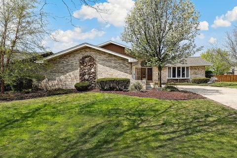 Photo of 15622 S Trailside Drive, Homer Glen, IL 60491 (MLS # 12675463)