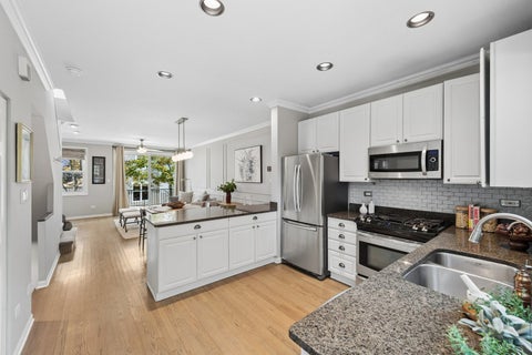 Tiny photo for 2835 N Wolcott Avenue #F, Chicago, IL 60657 (MLS # 12762132)