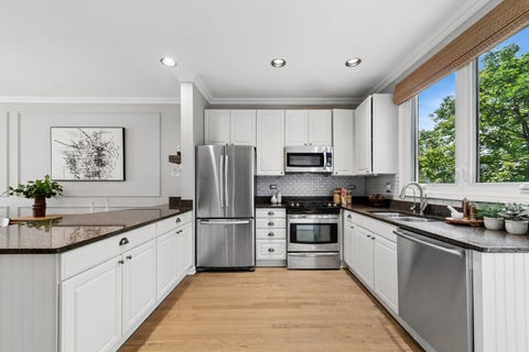 Tiny photo for 2835 N Wolcott Avenue #F, Chicago, IL 60657 (MLS # 12762132)
