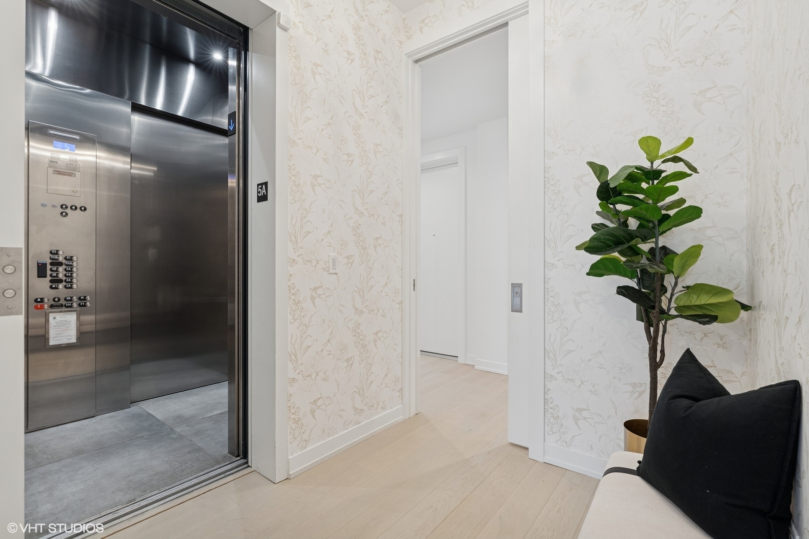 128 S Green Street 5AB