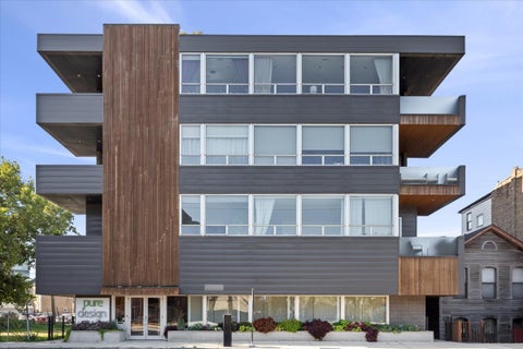Photo of 1750 N Clybourn Avenue #402, Chicago, IL 60614 (MLS # 12772044)