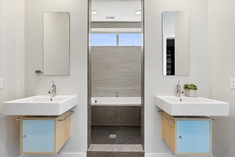 Tiny photo for 1750 N Clybourn Avenue #402, Chicago, IL 60614 (MLS # 12772044)