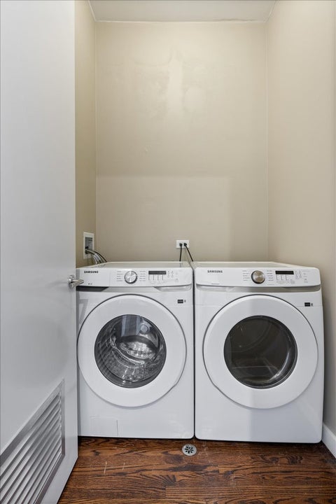 Tiny photo for 1750 N Clybourn Avenue #402, Chicago, IL 60614 (MLS # 12772044)