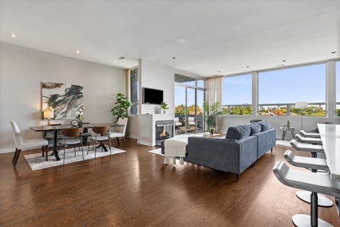 Tiny photo for 1750 N Clybourn Avenue #402, Chicago, IL 60614 (MLS # 12772044)