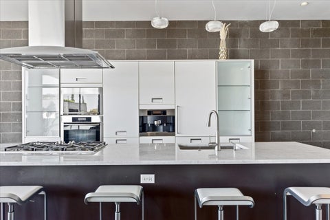 Tiny photo for 1750 N Clybourn Avenue #402, Chicago, IL 60614 (MLS # 12772044)
