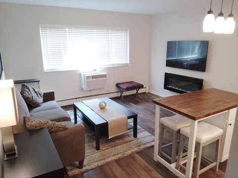 Tiny photo for 16 N Garfield Street #2A, Lombard, IL 60148 (MLS # 12656490)