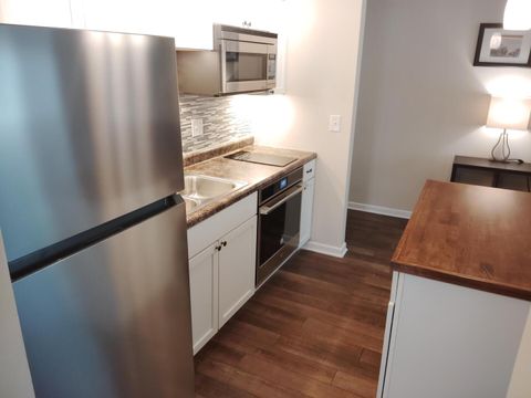 Tiny photo for 16 N Garfield Street #2A, Lombard, IL 60148 (MLS # 12656490)