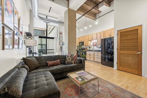 Tiny photo for 1645 W OGDEN Avenue #634, Chicago, IL 60612 (MLS # 12600075)