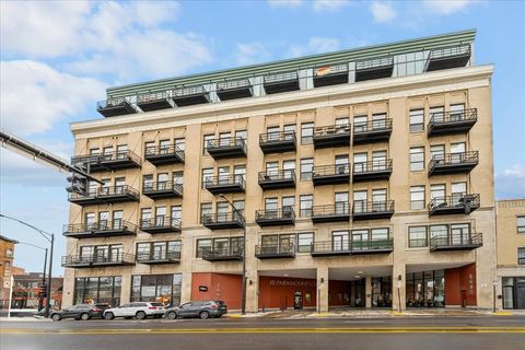 Photo of 1645 W OGDEN Avenue #634, Chicago, IL 60612 (MLS # 12600075)