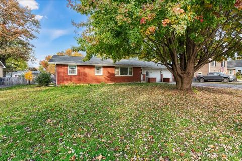 Photo of 175 Calkins Drive, Sugar Grove, IL 60554 (MLS # 12536715)