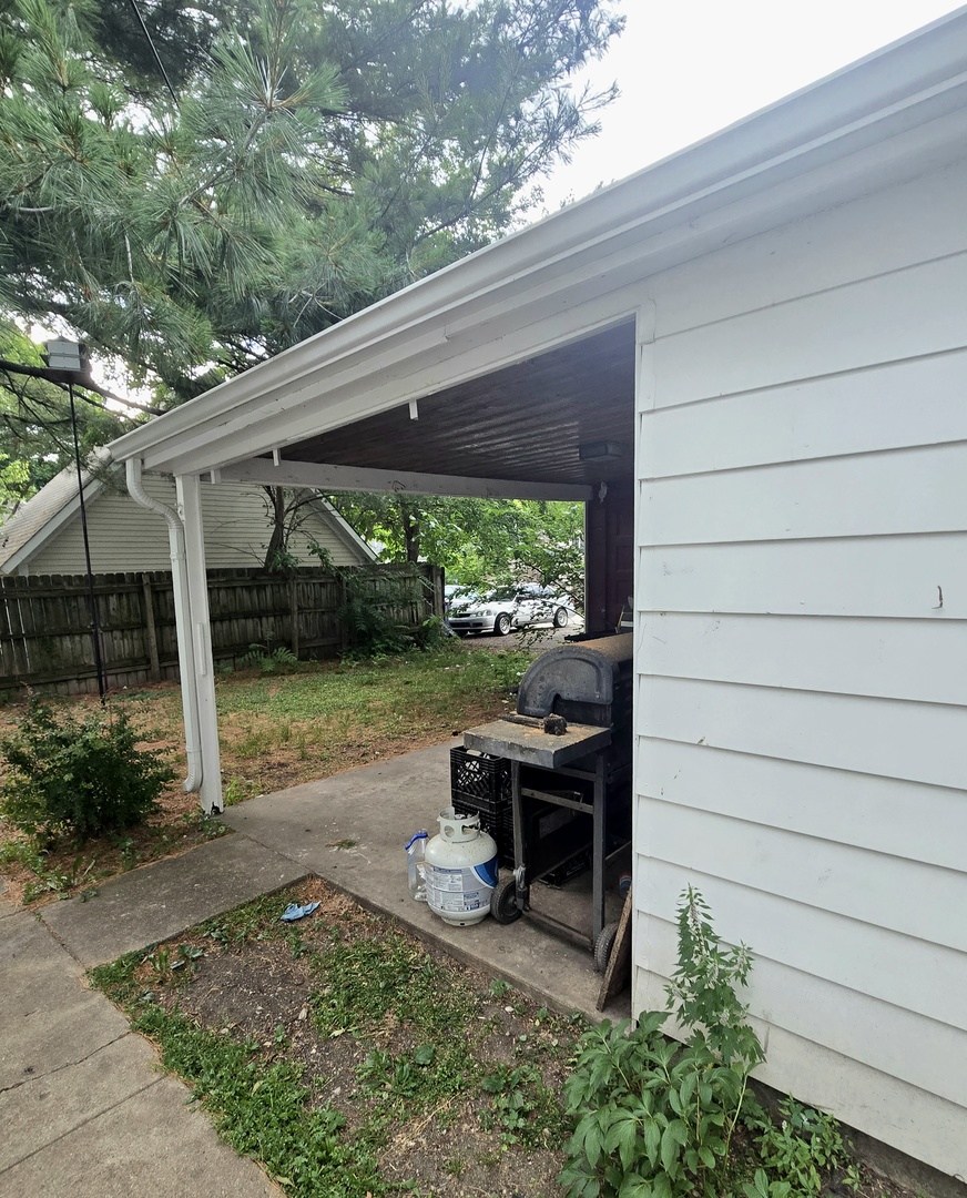 453 E Chicago Street