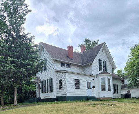 453 E Chicago Street Elgin IL 60120