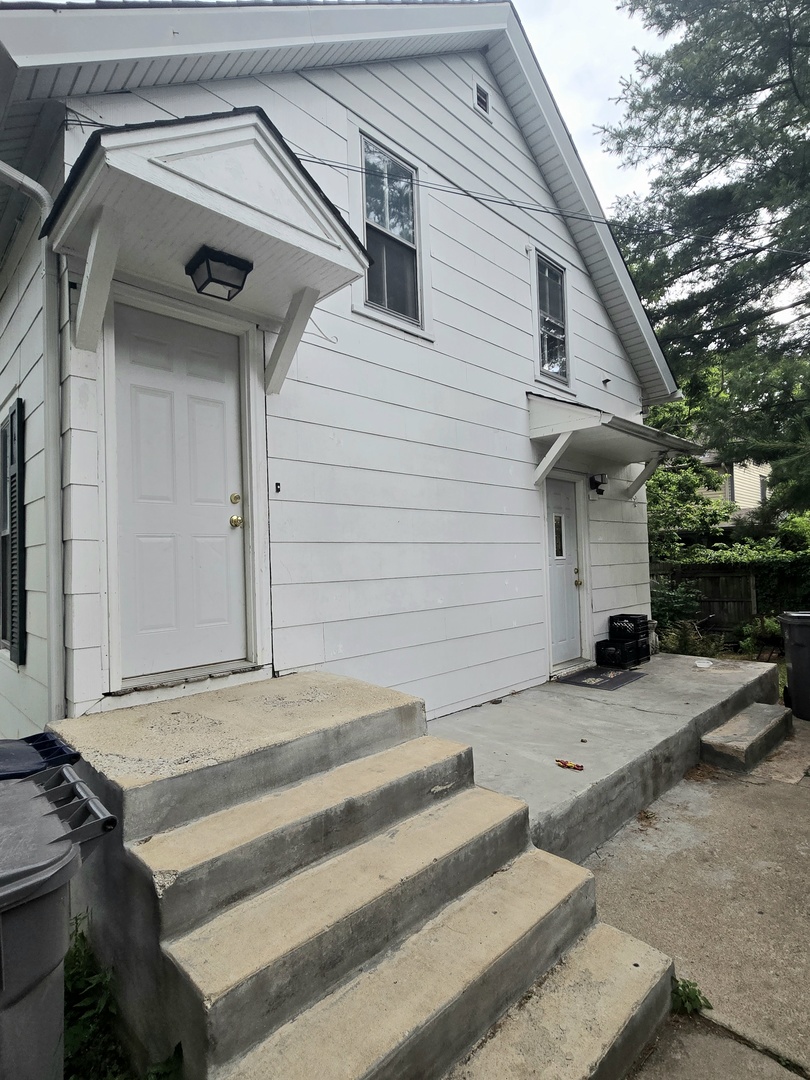 453 E Chicago Street