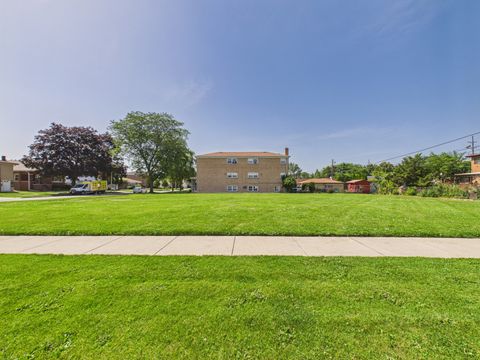 Tiny photo for 1634 N 32nd Avenue, Melrose Park, IL 60160 (MLS # 12704126)