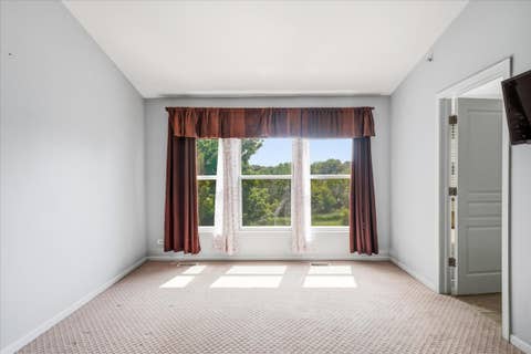 Tiny photo for 663 Huntington Boulevard, West Dundee, IL 60118 (MLS # 12715806)