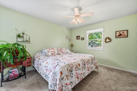 Tiny photo for 306 Pin Oak Drive, North Aurora, IL 60542 (MLS # 12722013)