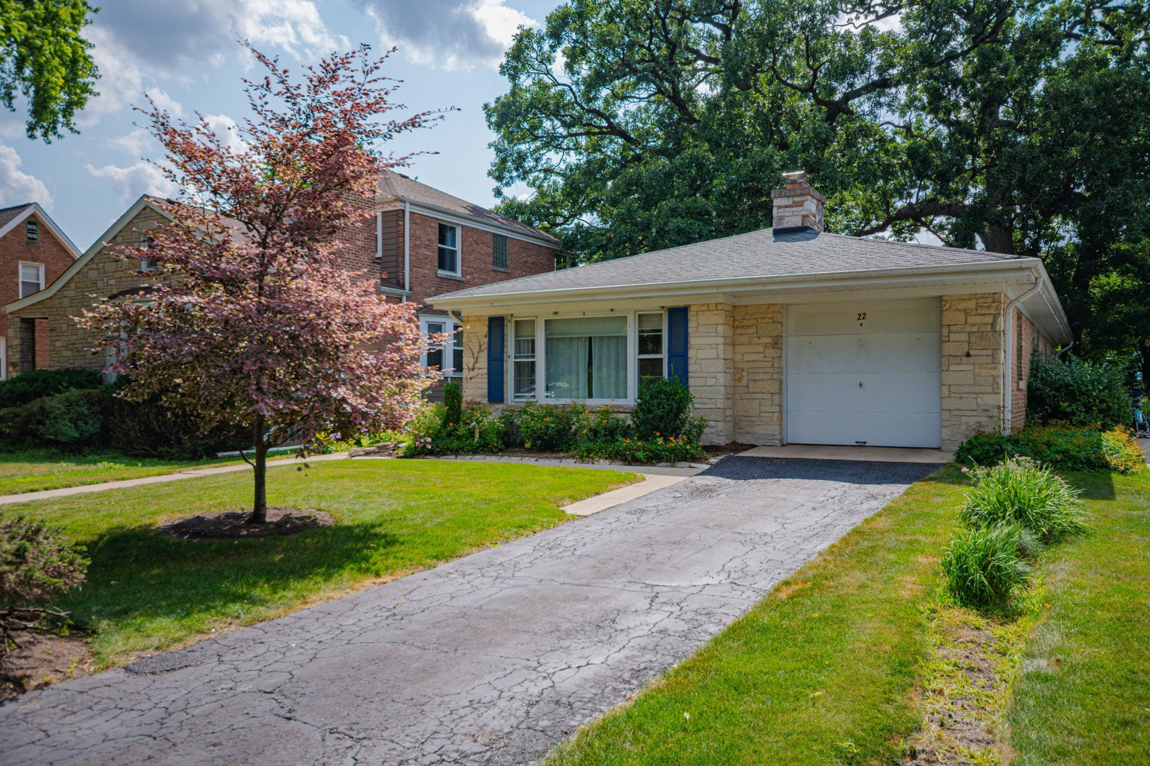 22 GALE Avenue