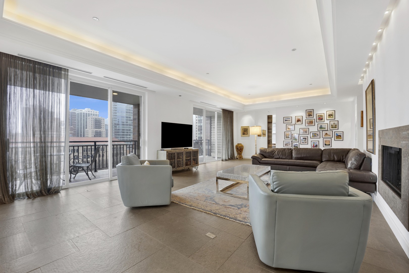 55 W DELAWARE Place 1120