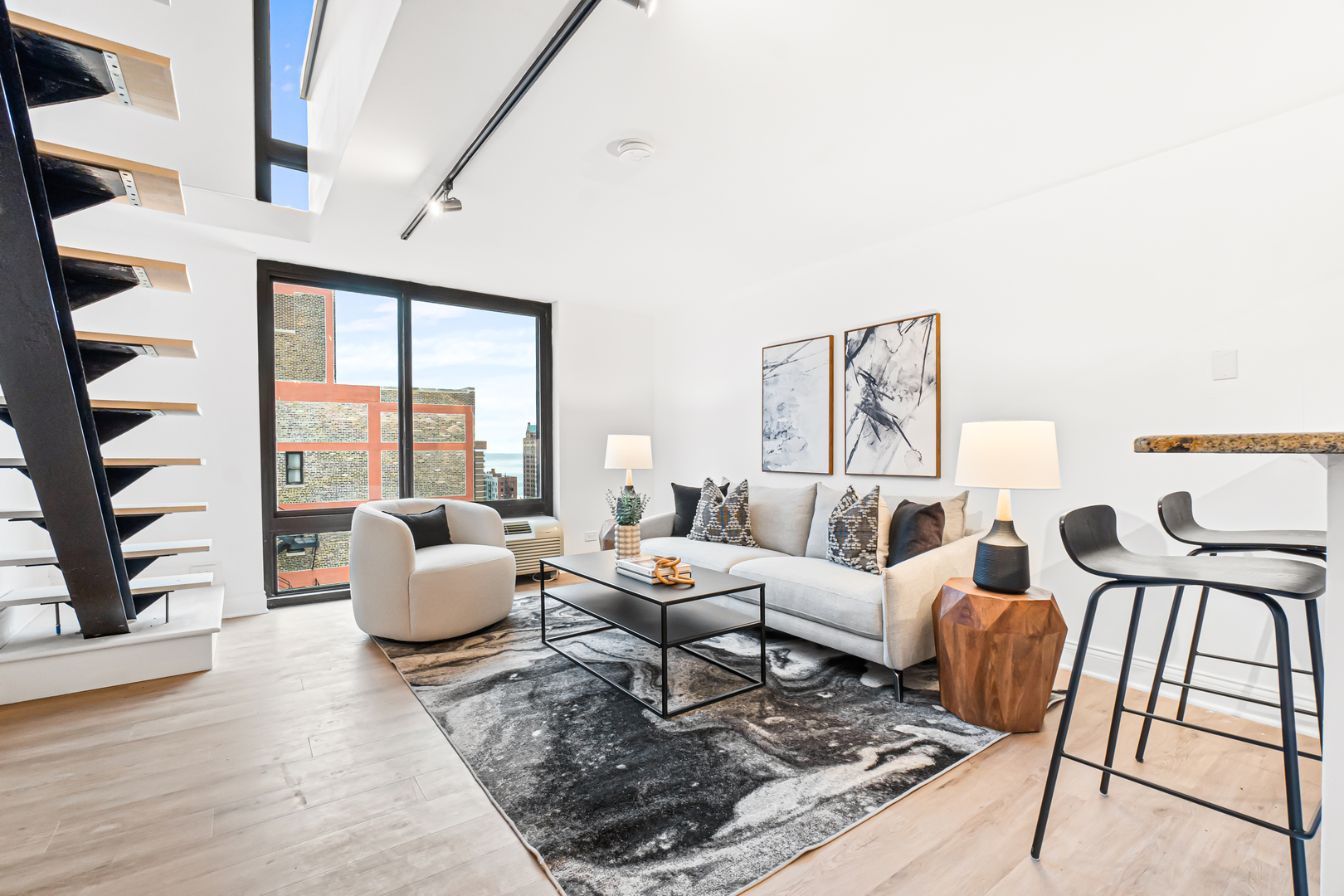 1221 N DEARBORN Street PH8S