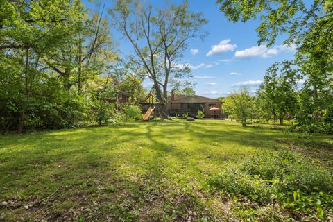 Tiny photo for 6323 N Kirkwood Avenue, Chicago, IL 60646 (MLS # 12618151)