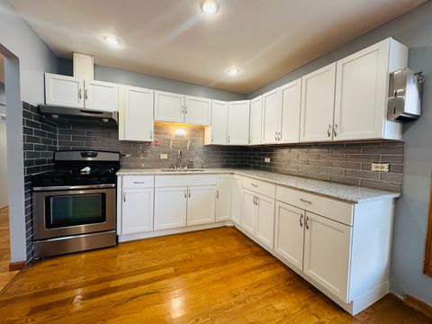 Tiny photo for 670 Lakeview Lane, Hoffman Estates, IL 60169 (MLS # 12534823)