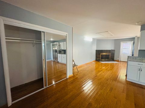 Tiny photo for 670 Lakeview Lane, Hoffman Estates, IL 60169 (MLS # 12534823)