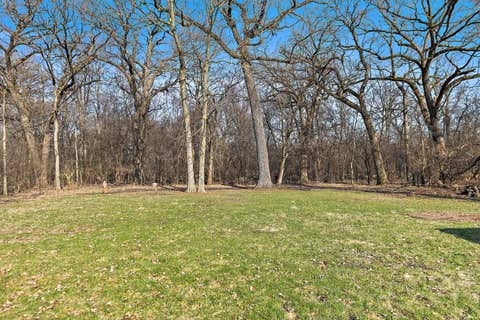 Tiny photo for 435 Forest Trail, Oak Brook, IL 60523 (MLS # 12684078)