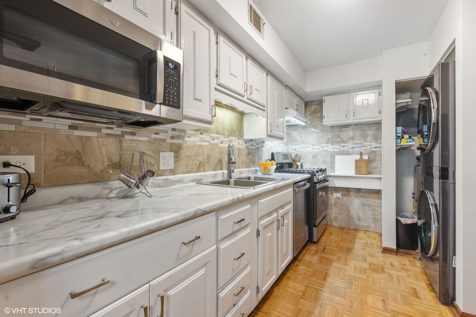 6425 Clarendon Hills Road 206