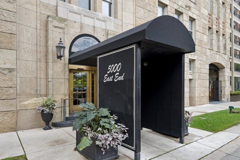Photo of 5000 S East End Avenue #15C, Chicago, IL 60615 (MLS # 12761034)