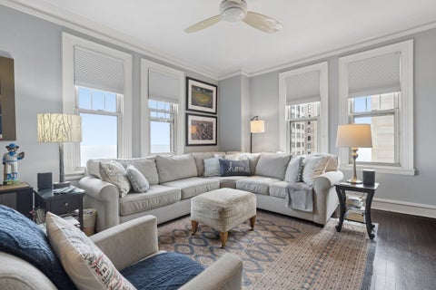 Tiny photo for 5000 S East End Avenue #15C, Chicago, IL 60615 (MLS # 12761034)