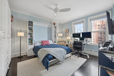 Tiny photo for 5000 S East End Avenue #15C, Chicago, IL 60615 (MLS # 12761034)