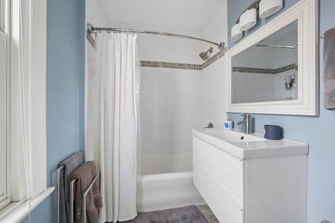 Tiny photo for 5000 S East End Avenue #15C, Chicago, IL 60615 (MLS # 12761034)