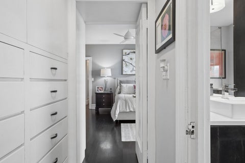 Tiny photo for 5000 S East End Avenue #15C, Chicago, IL 60615 (MLS # 12761034)