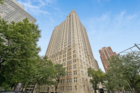 Tiny photo for 5000 S East End Avenue #15C, Chicago, IL 60615 (MLS # 12761034)