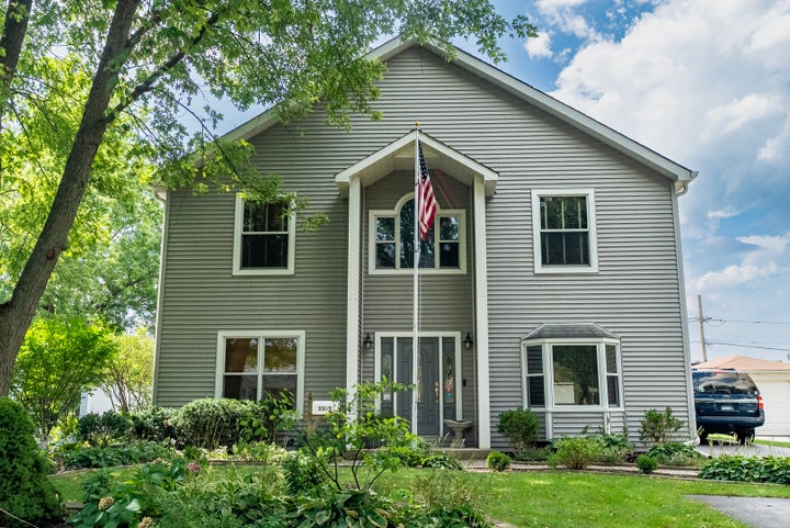 Photo 1 of 42 — 3305 Pheasant Drive, Rolling Meadows, IL 60008