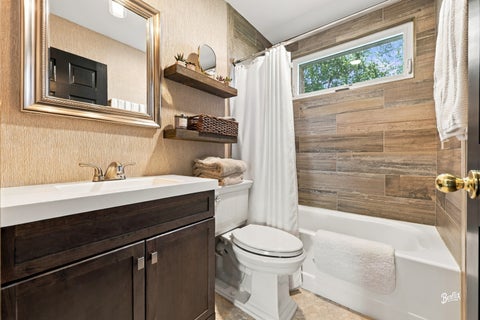 Tiny photo for 4 W Suffield Drive, Arlington Heights, IL 60004 (MLS # 12752671)