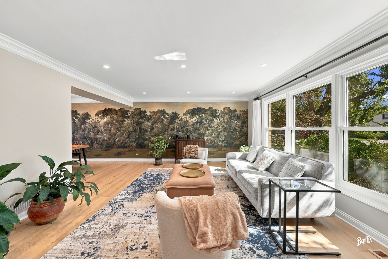 4 W Suffield Drive