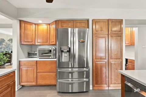 Tiny photo for 4 W Suffield Drive, Arlington Heights, IL 60004 (MLS # 12752671)