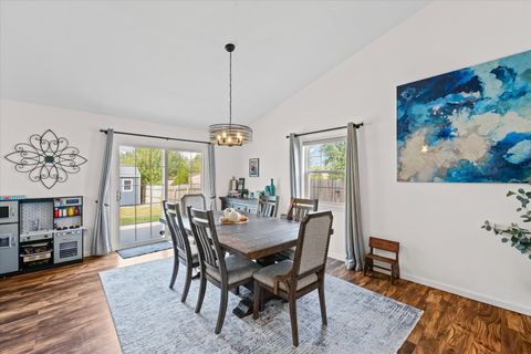 Tiny photo for 1708 Magnolia Drive, St. Joseph, IL 61873 (MLS # 12634042)