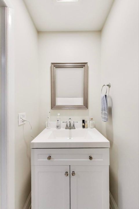 Tiny photo for 206 Country Lane, Des Plaines, IL 60016 (MLS # 12491910)