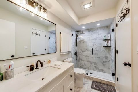 Tiny photo for 206 Country Lane, Des Plaines, IL 60016 (MLS # 12491910)