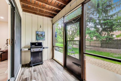 Tiny photo for 206 Country Lane, Des Plaines, IL 60016 (MLS # 12491910)