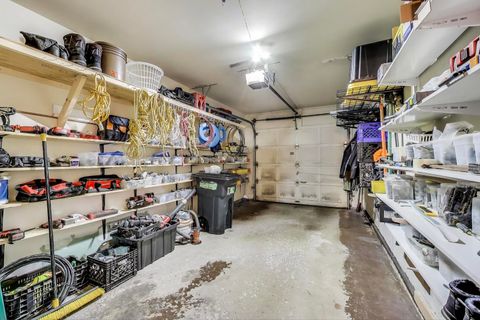 Tiny photo for 206 Country Lane, Des Plaines, IL 60016 (MLS # 12491910)