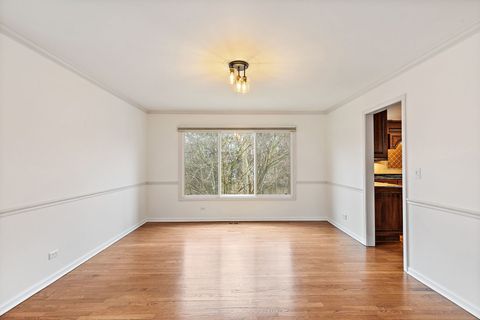 Tiny photo for 726 Barberry Trail, Fox River Grove, IL 60021 (MLS # 12563581)