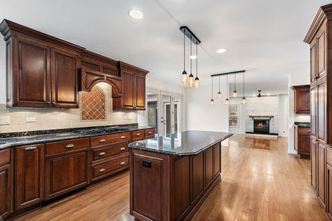 Tiny photo for 726 Barberry Trail, Fox River Grove, IL 60021 (MLS # 12563581)